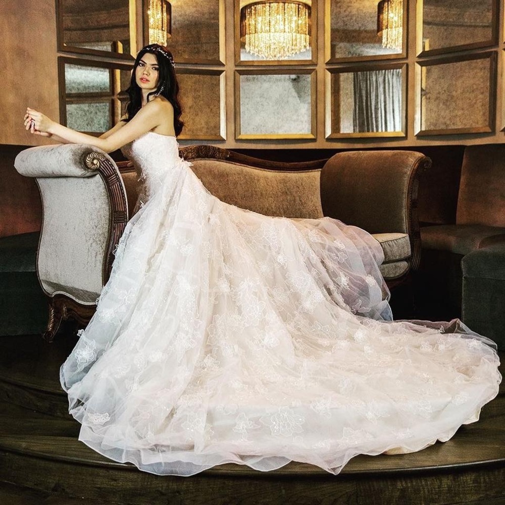 Ivory Gigi Floor Length Traditional Wedding Dress